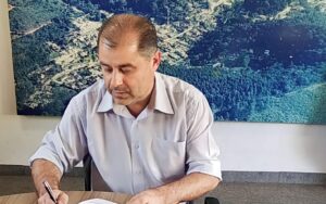 Anderson Parrão, prefeito de Santo Antonio do Pinhal, sanciona o Programa de Recuperação Fiscal Municipal